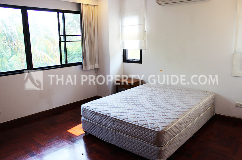 House with Private Pool in Nichada Thani 